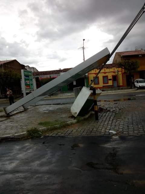 Chuva Forte E Vento Assustam Moradores Da Cidade De Santana Do Acara