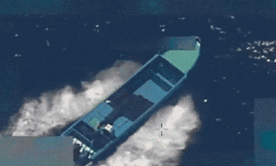 EUA bombardeiam barco no Pacífico, em região próxima da América do Sul, pela 1ª vez