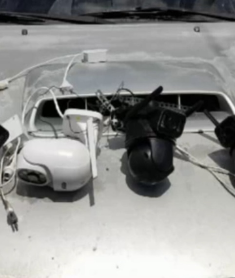 Crimin0s0s instalam câmeras em Fortaleza para monitorar chegada de policiais; PM retira equipamentos