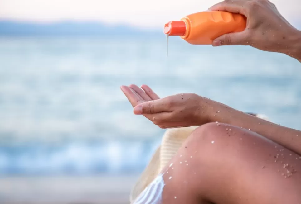 Vitamina D é essencial, mas especialistas alertam para riscos da exposição excessiva ao sol