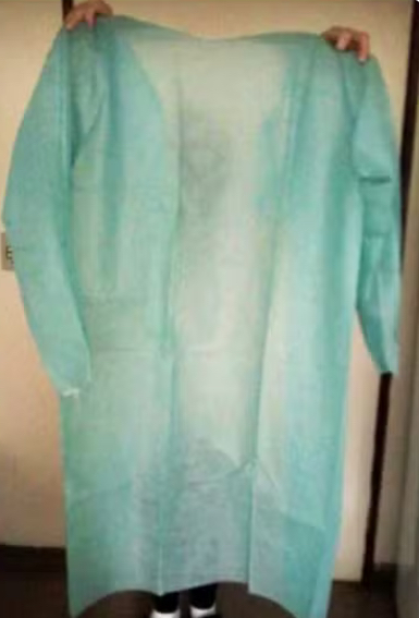 Paciente acamada perde cirurgia aguardada há dois anos por falta de avental em hospital no Ceará