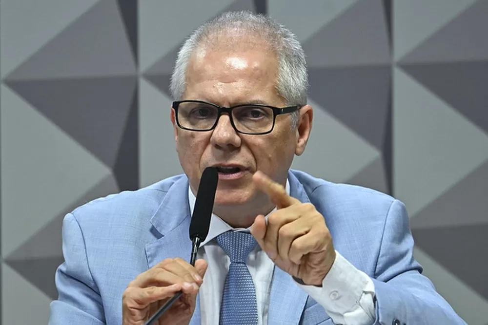 Investigações apontam que ex-presidente do INSS recebia R$ 250 mil mensais no esquema de desvios de pensões