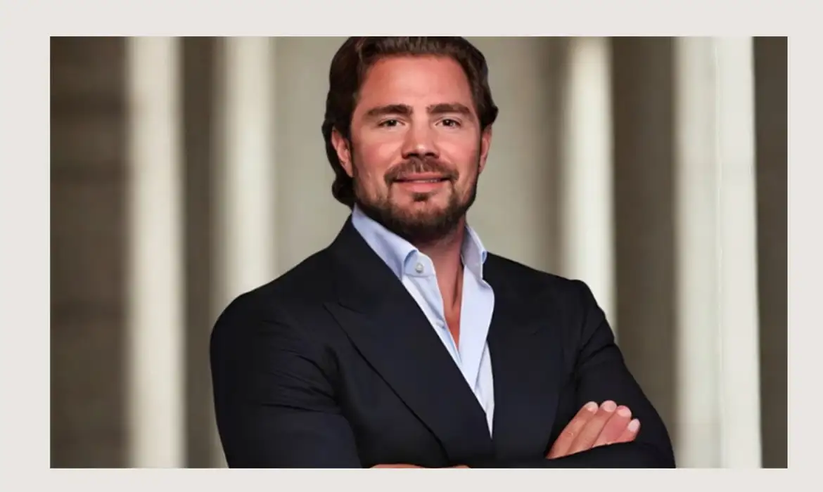 Daniel Vorcaro, dono do Banco Master, é preso pela PF durante tentativa de deixar o Brasil