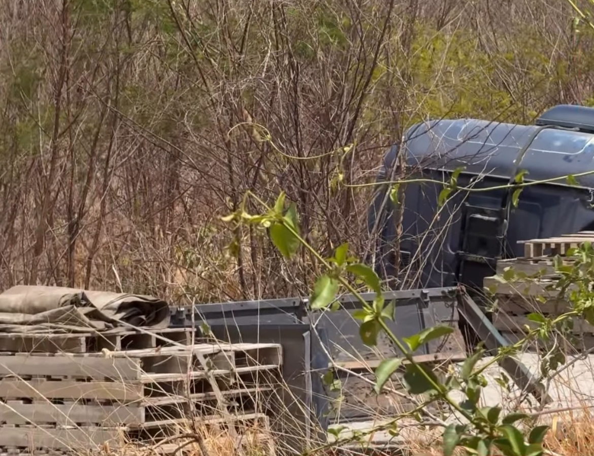 Acidente entre caminhões é registrado na BR-222, próximo a Frecheirinha