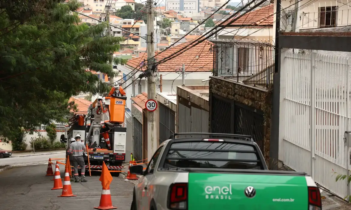 Governo de SP, Prefeitura da capital e MME pedem rompimento do contrato de concessão da Enel