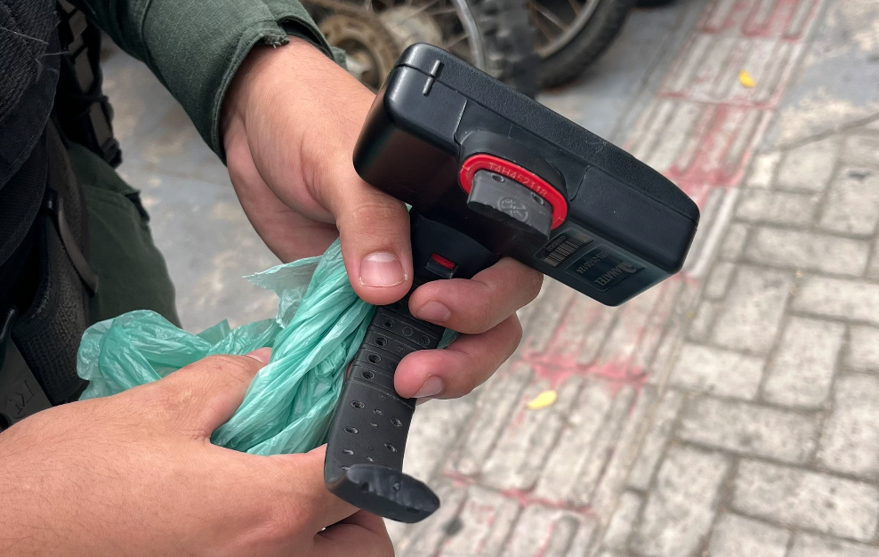 Homem monitorado por tornozeleira eletrônica é preso após causar desordem em residência, em Sobral