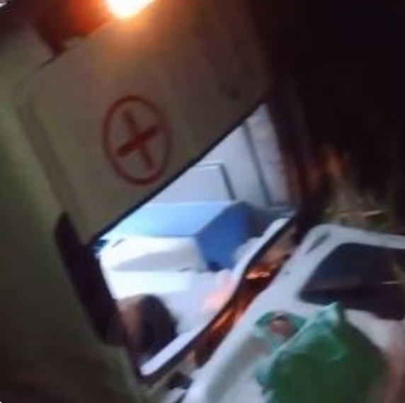 Ambulância com pacientes e recém-nascido cai em ribanceira, e puérpera morre em Caucaia