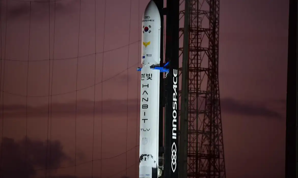 Brasil registra explosão de foguete em lançamento histórico na Base de Alcântara, no Maranhão