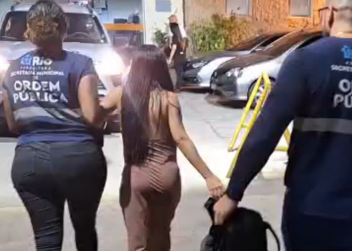 Grávida é presa após furtar cerca de vinte e nove celulares durante o Réveillon em Copacabana