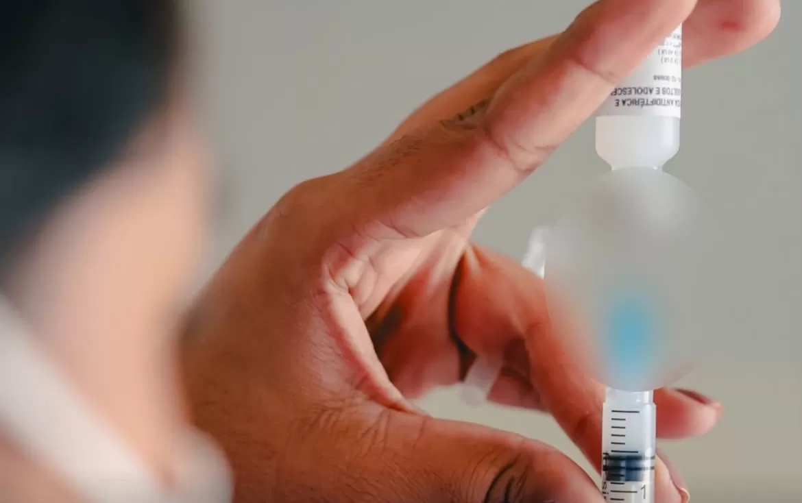 Ceará recebe primeiras doses da vacina contra a dengue e inicia imunização em Maranguape