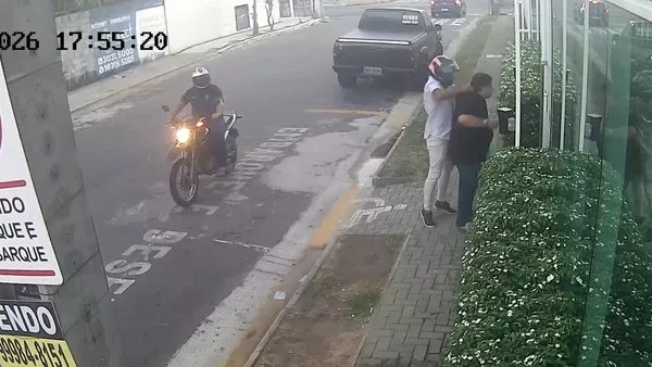 Advogado é ass4lt4d0 e tem cordão de ouro avaliado em R$ 28 mil roubado em Fortaleza