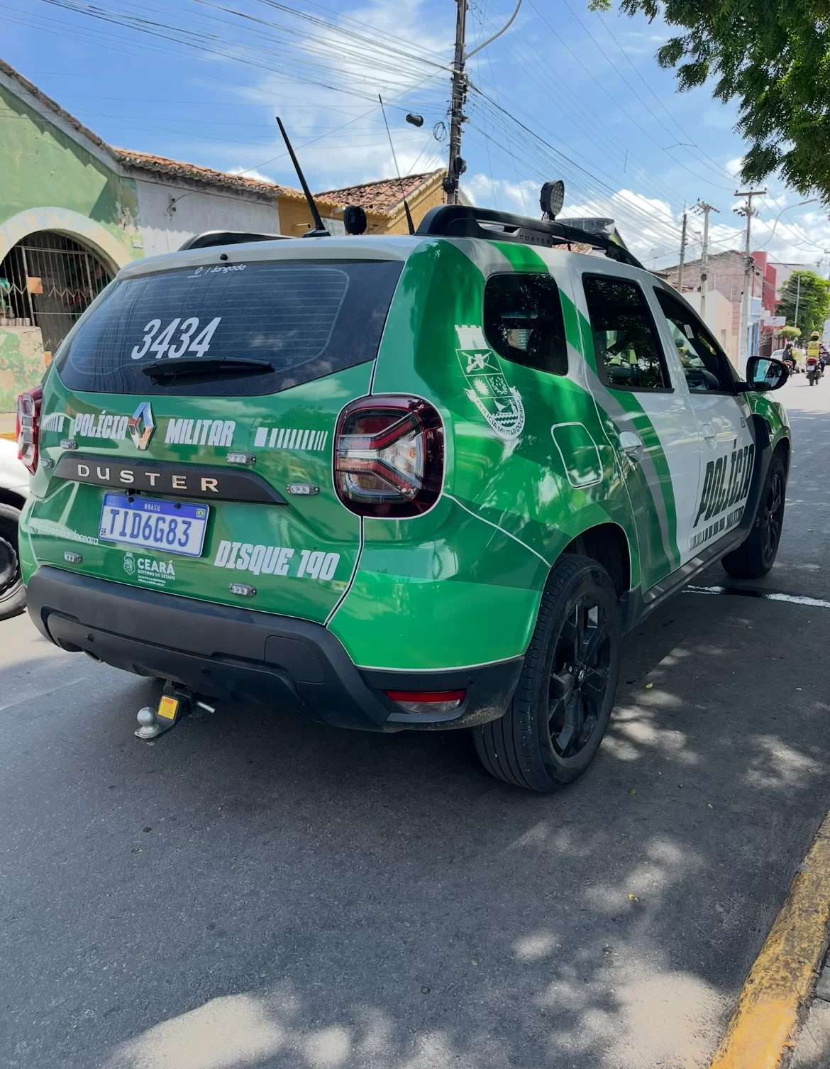Homem é preso com revólv3r após denúncia de disparos no bairro Padre Palhano, em Sobral