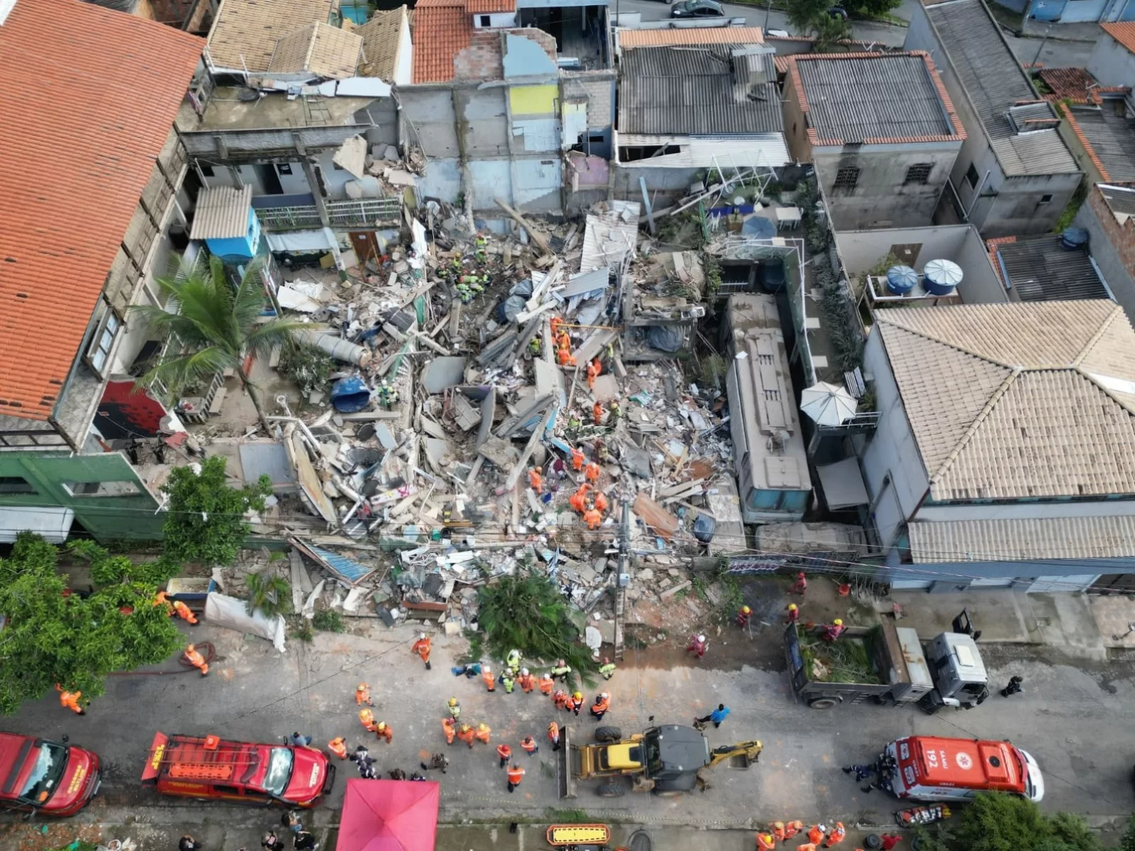 Desabamento em casa de repouso deixa 12 pessoas m0rt4s em Belo Horizonte