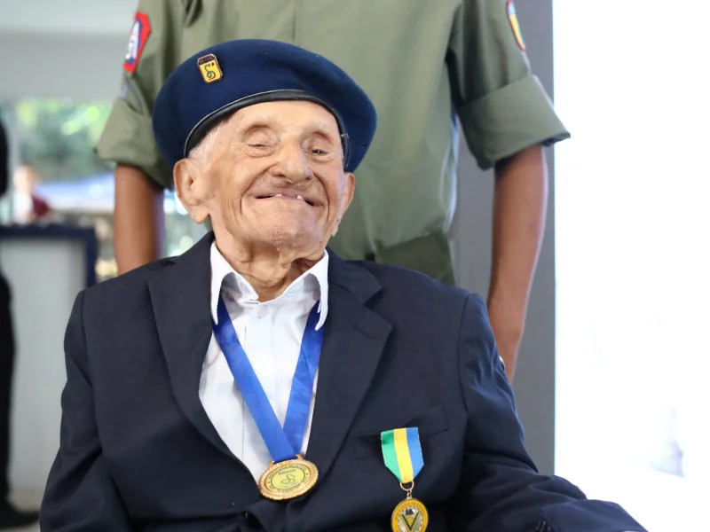 Morr3 José Barbosa Sobrinho, pracinha brasileiro que atuou na Segunda Guerra Mundial, aos 108 anos