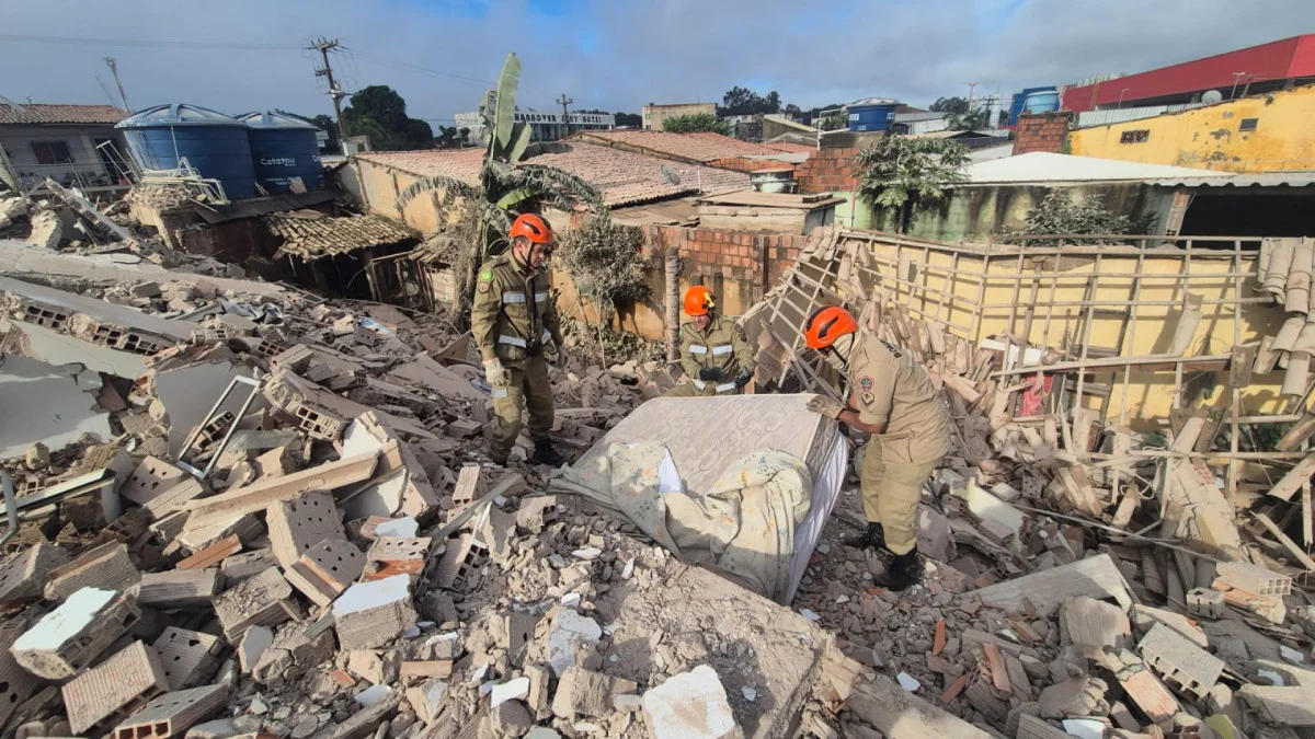 Desabamento de hotel deixa um morto após fortes chuvas em Tianguá