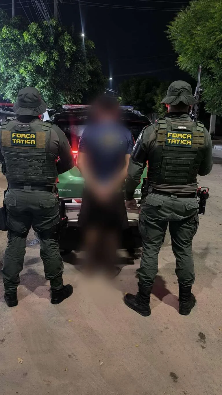 PMCE resgata duas crianças em situação de risco e prende pai por abandono de incapaz em Russas