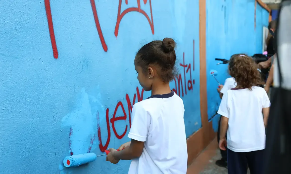 Brasil cria política nacional para estudantes com altas habilidades e superdotação na educação