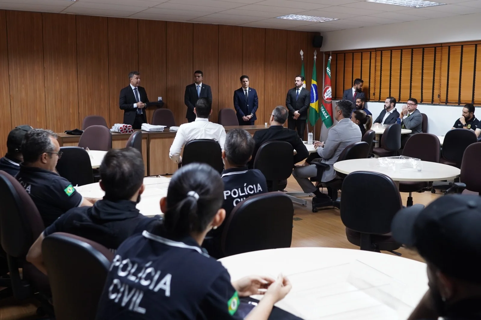 MP cumpre mandados contra chefes de grup0s crim1n0s0s e advogados suspeitos de atuar como “mensageiros” no Ceará