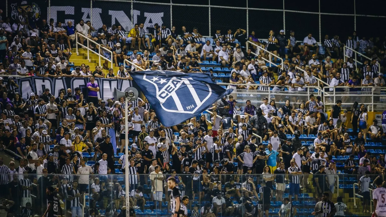 Ceará inicia venda de ingressos para duelo contra o Athletic com ação em apoio à causa animal