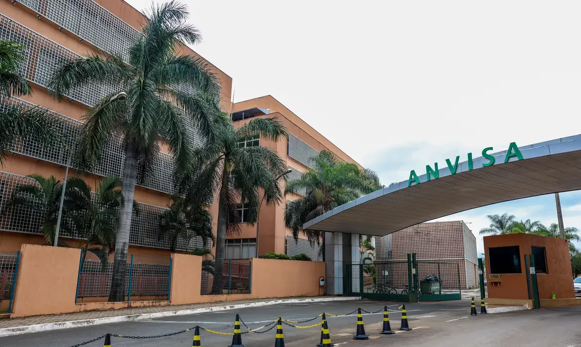 Anvisa apreende lotes falsificados de medicamento contra câncer de mama