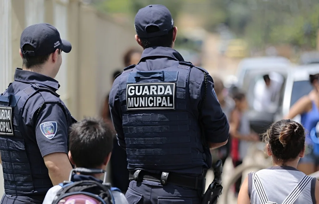 Dois adolescentes são apreendidos após suspeita de assalto a motorista de aplicativo em Fortaleza