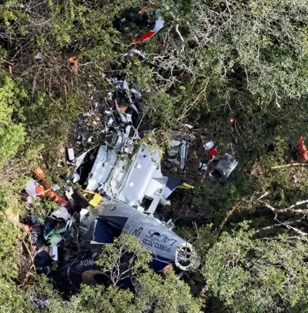 Helicóptero que levava cantor Rick é encontrado em encosta de mata densa