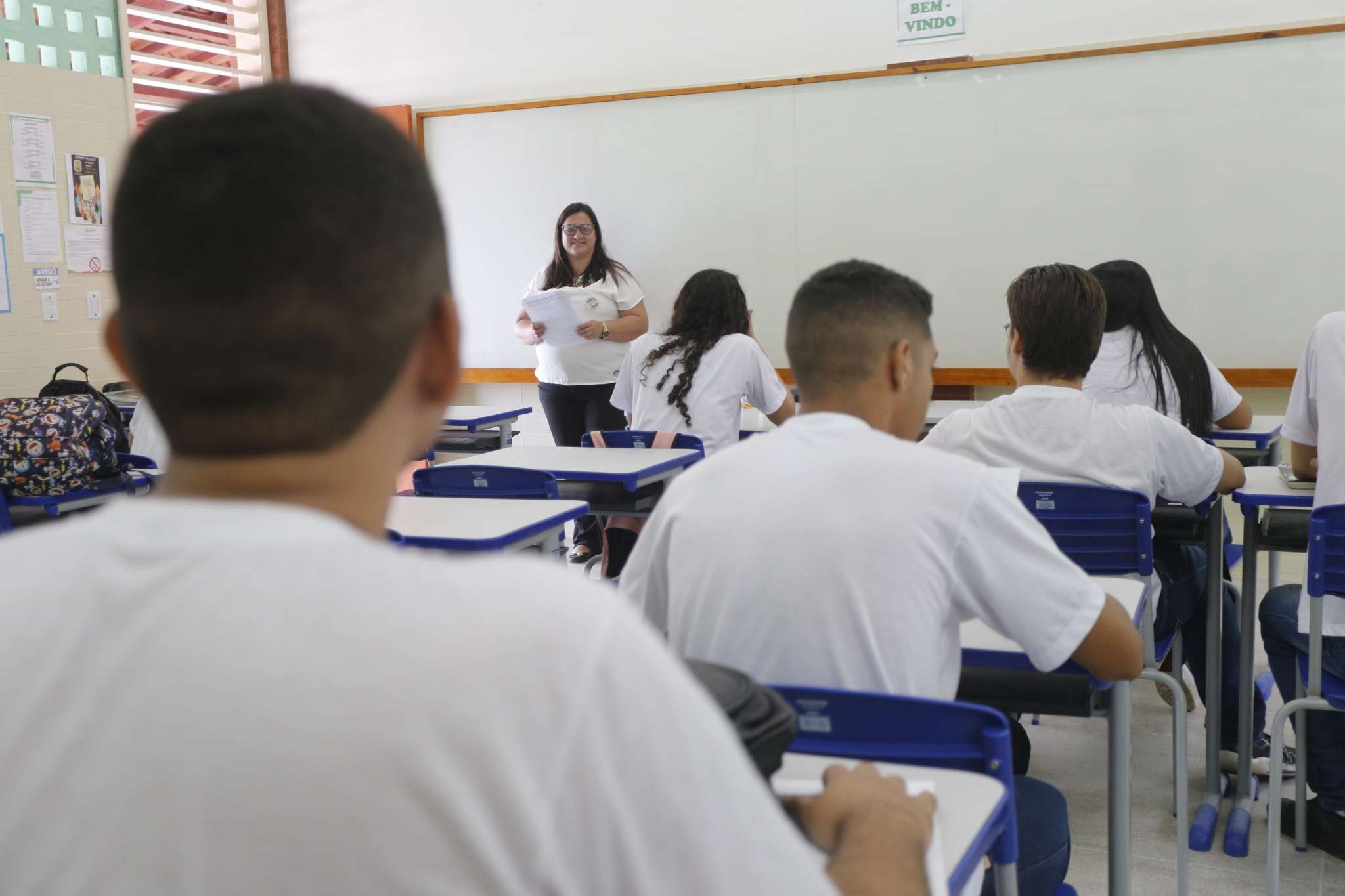 Governo do Ceará regulamenta férias de 45 dias para professores