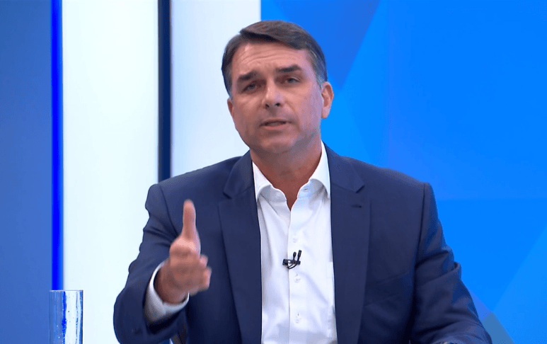 Flávio promete reajuste do mínimo acima da inflação