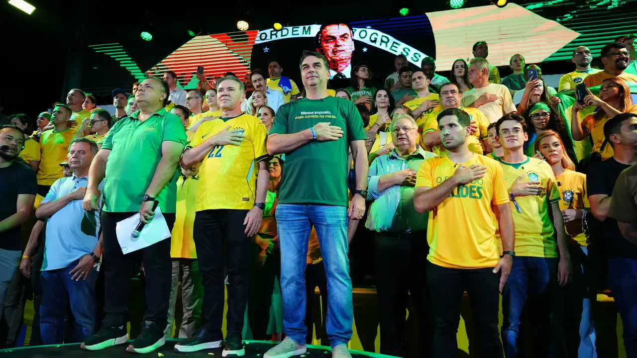 Qual o futuro da oposição no Ceará após a derrota de Flávio Bolsonaro?