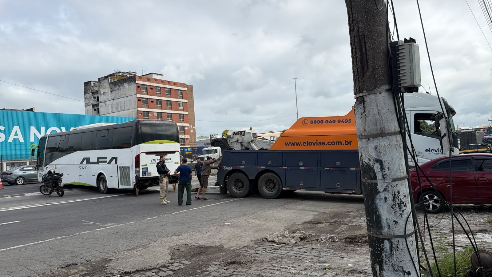 Sete presos e quatro fuzis apreendidos após bloqueios e confrontos em Duque de Caxias