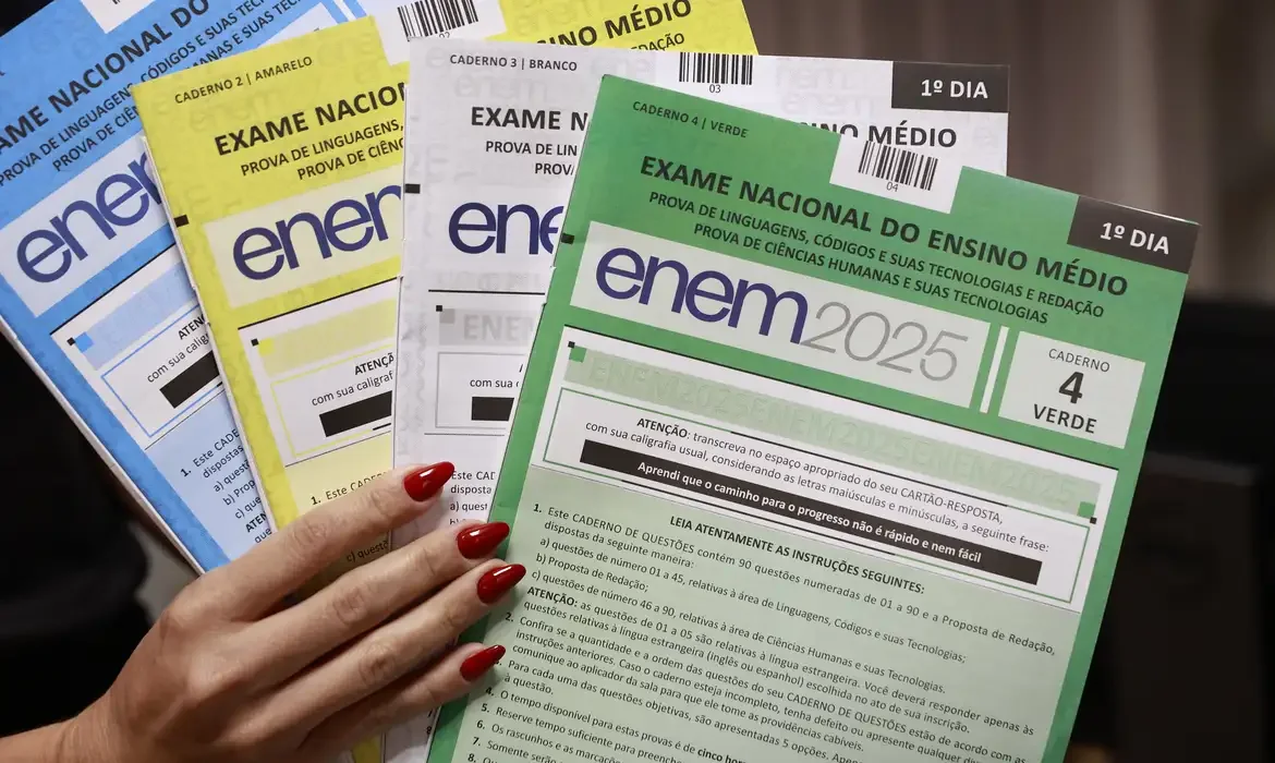 Prazo para escolher inglês ou espanhol no Enem 2026 termina neste domingo (18)