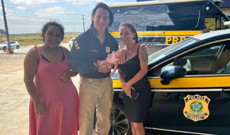 Leia mais sobre o artigo Bebê de 14 dias é salvo de engasgo por policiais da PRF em Itaitinga, no Ceará