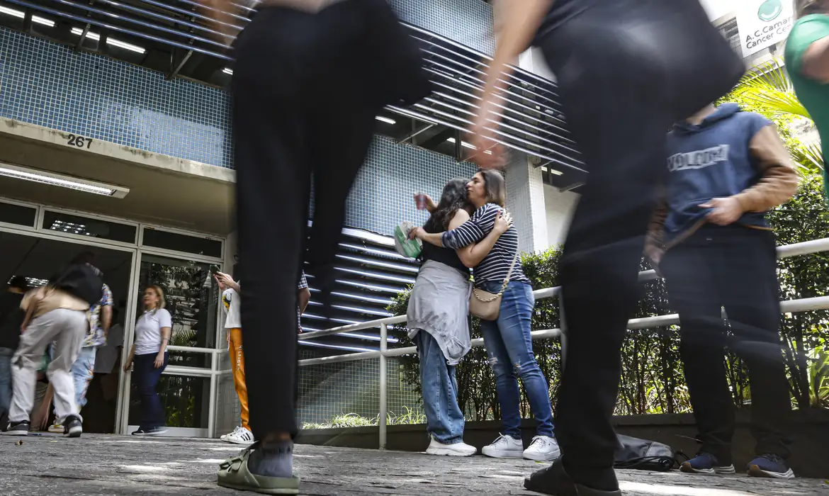 Leia mais sobre o artigo Enem 2025: saiba o que é permitido levar no primeiro dia de provas neste domingo (9)