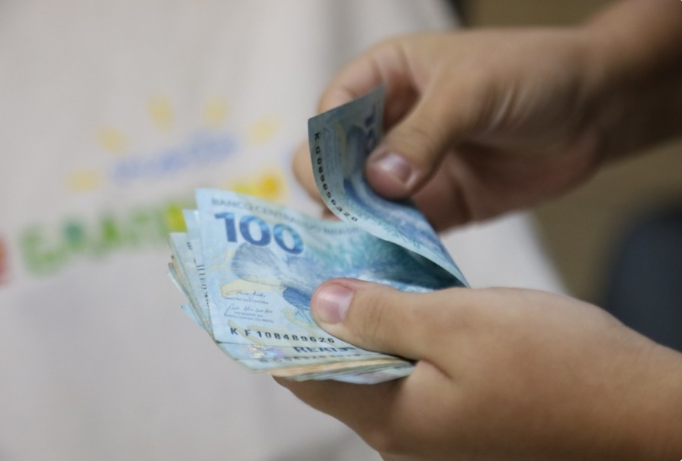 Leia mais sobre o artigo Pagamento do 13º salário será antecipado para trabalhadores com carteira assinada